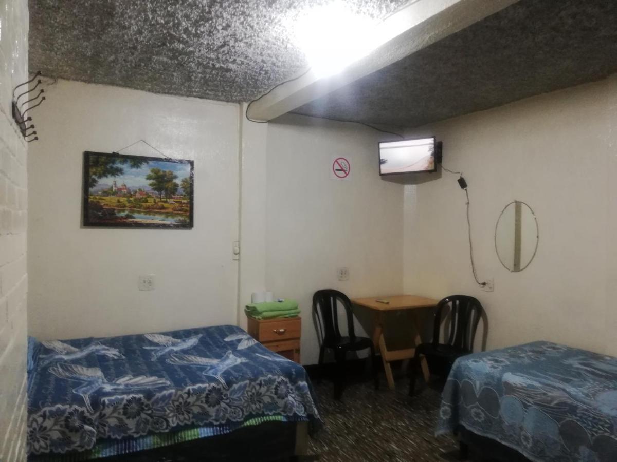 Hotel El Meson Guatemala Esterno foto